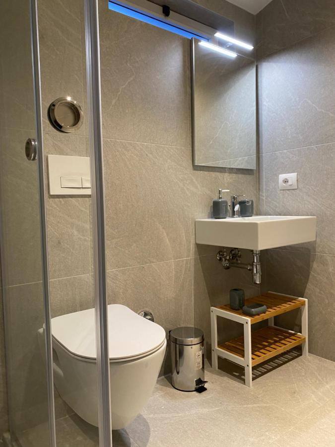 Living Studio Apartments Tirana Esterno foto