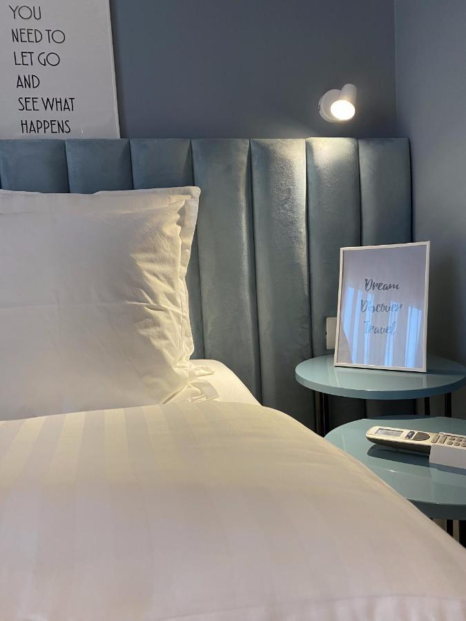 Living Studio Apartments Tirana Esterno foto