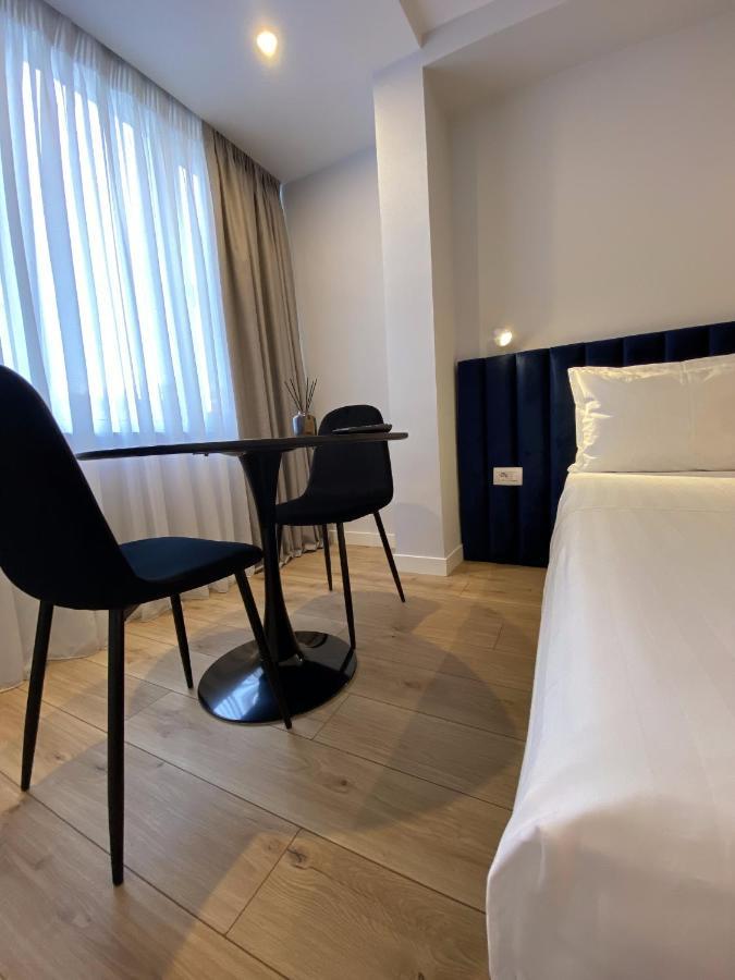 Living Studio Apartments Tirana Esterno foto
