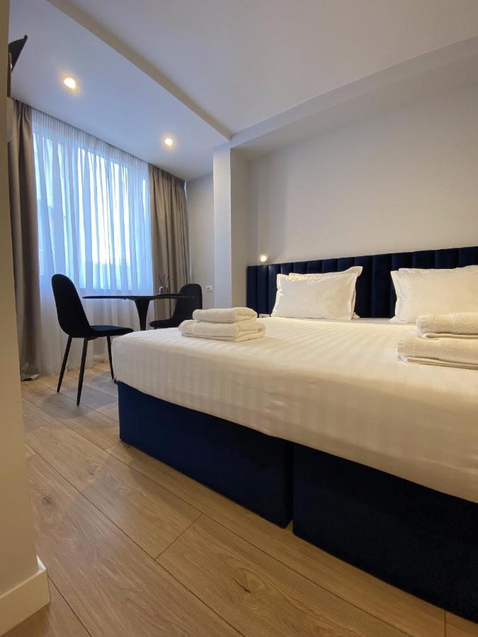 Living Studio Apartments Tirana Esterno foto