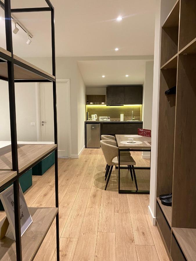 Living Studio Apartments Tirana Esterno foto