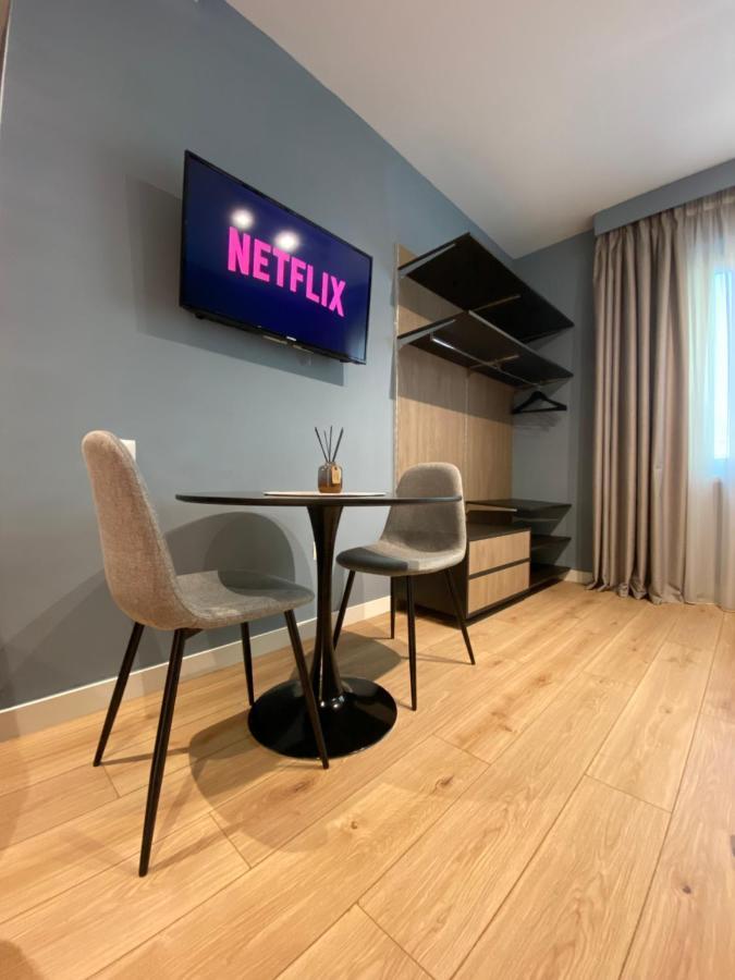 Living Studio Apartments Tirana Esterno foto